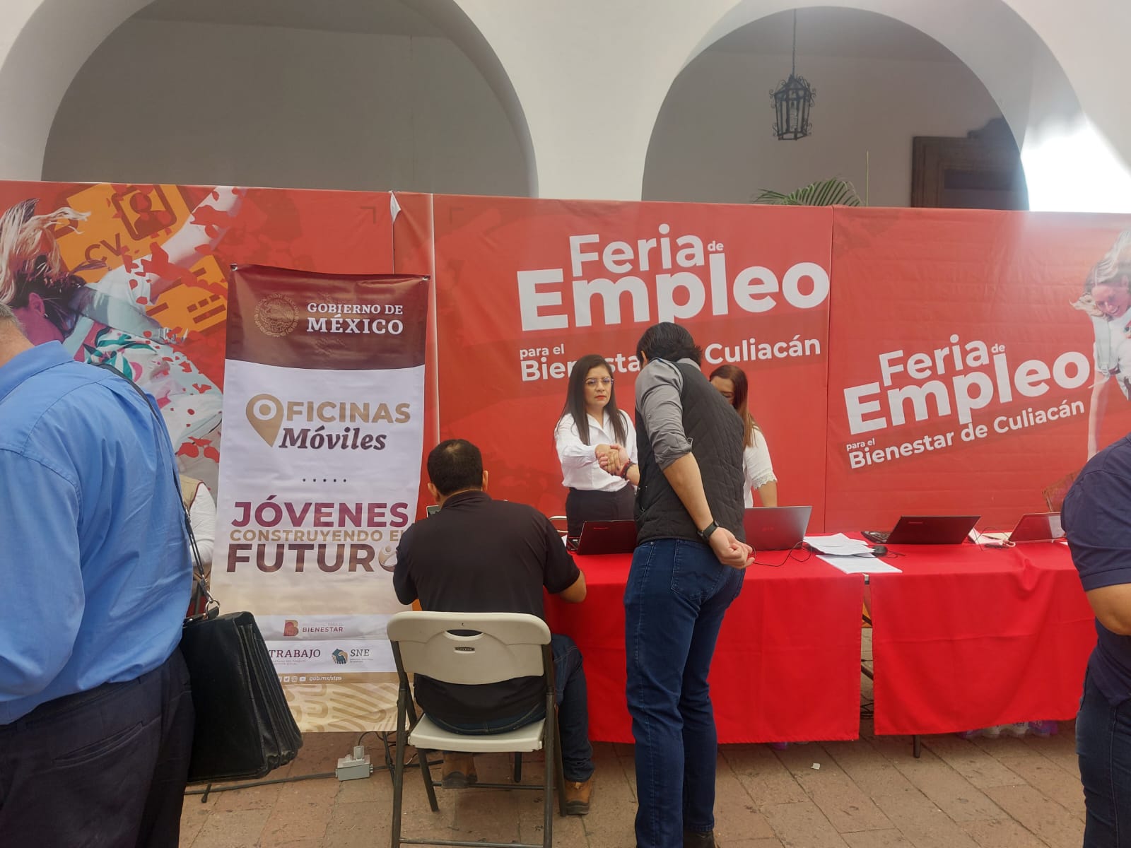 Ofertan mil 400 vacantes en Feria del Empleo en Culiacán - Noticias de ...