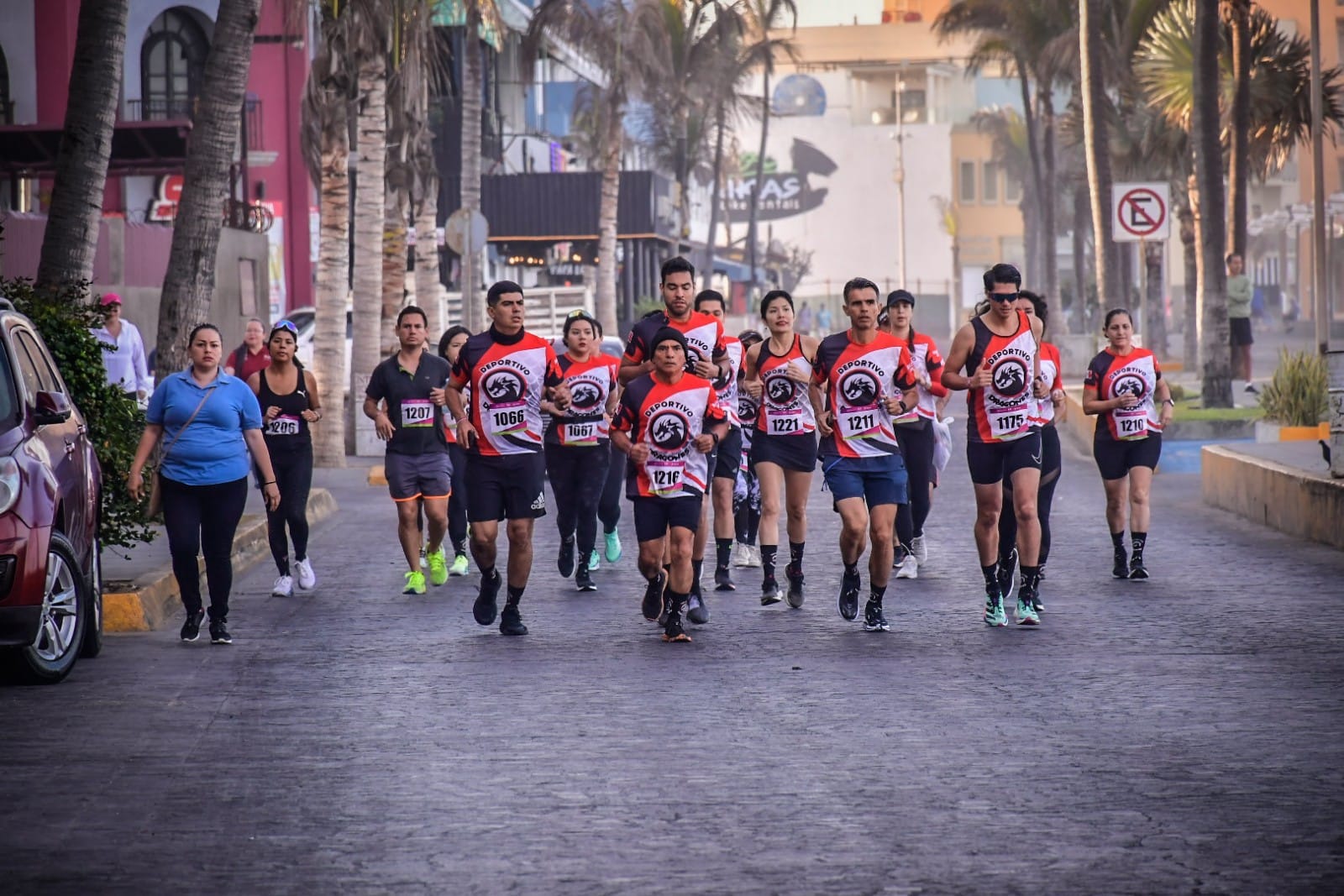 Realizan en Mazatlán carrera con causa a favor de adultos mayores ...