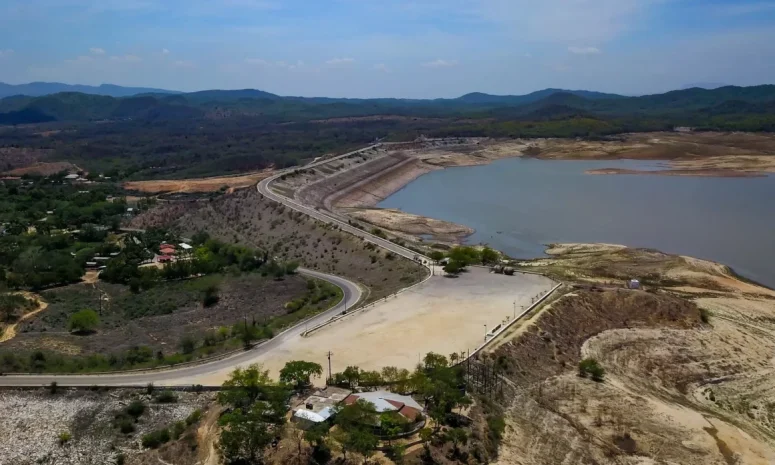 Superan presas de Sinaloa la mitad de su capacidad de almacenamiento
