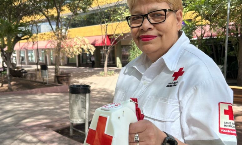 Luz Bertila: 32 años de servicio y medalla al honor en Cruz Roja Culiacán