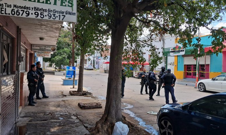 Atacan a balazos a lector de cartas en el centro de Culiacán