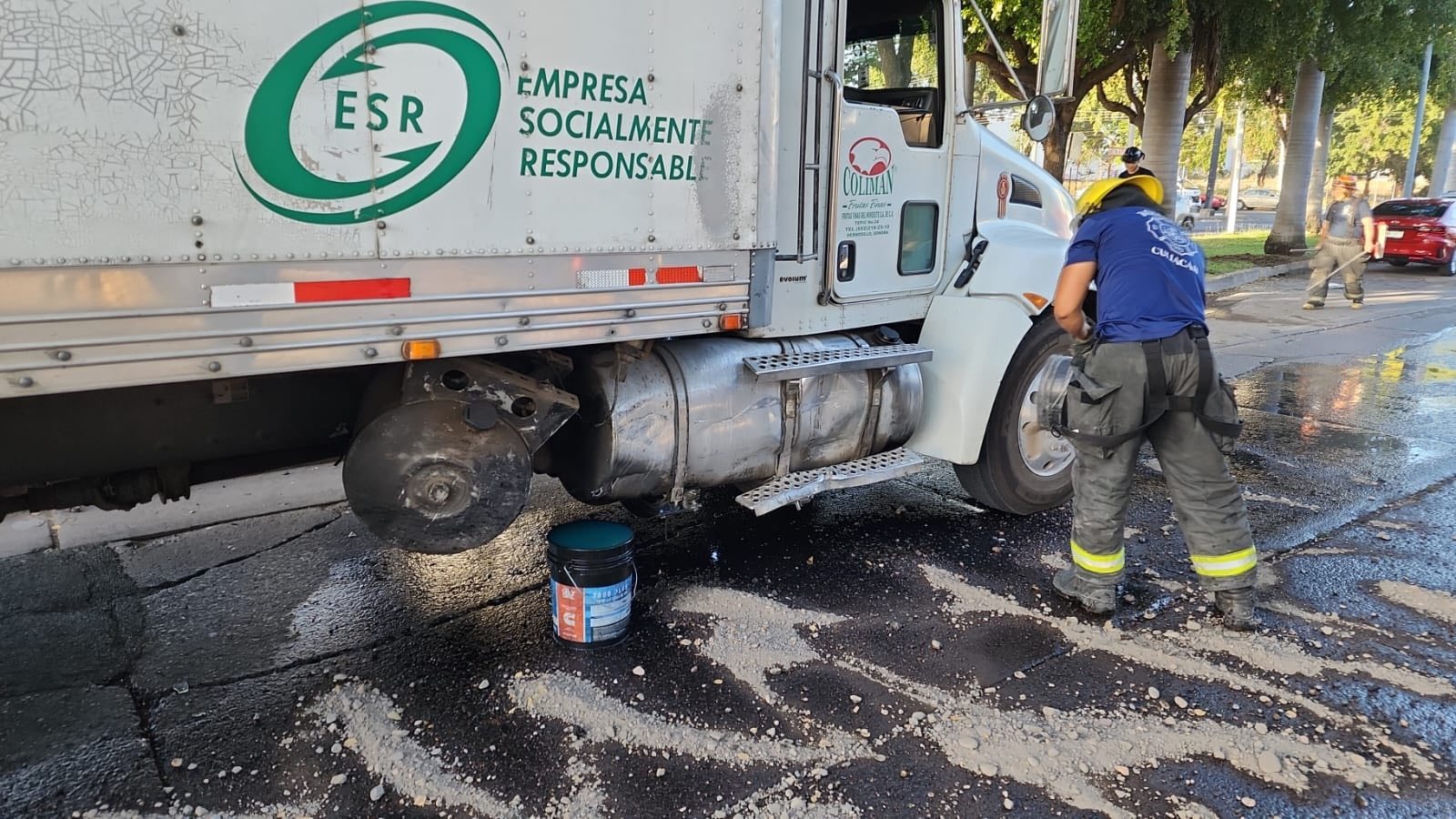 Provoca choque en Centro de Culiacán derrame de 200 litros de ...