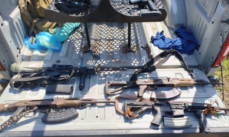 Detienen a 3, aseguran armas y cartuchos en el sur de Sinaloa