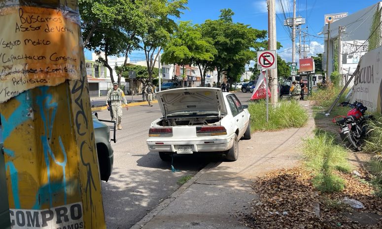 Balean a joven cerca del Jardín Botánico en Culiacán