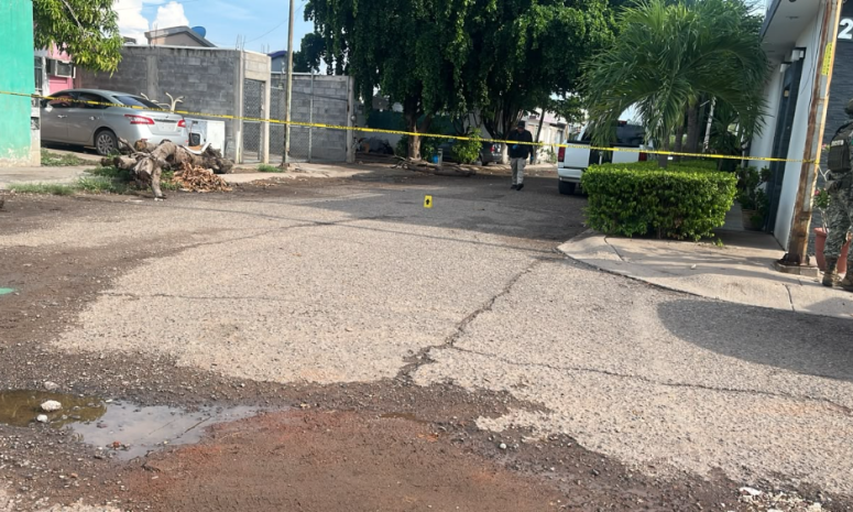 Irrumpe grupo armado en una casa y asesinan a 3 en Culiacán