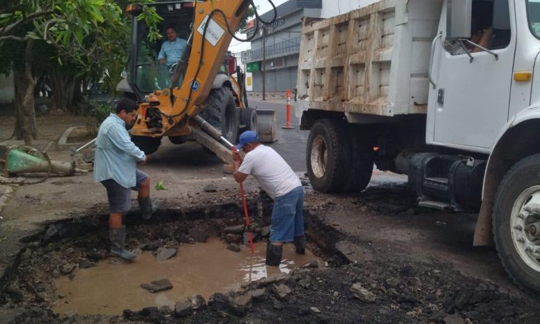 Suspenden suministro de agua en 128 colonias de Culiacán por reparación
