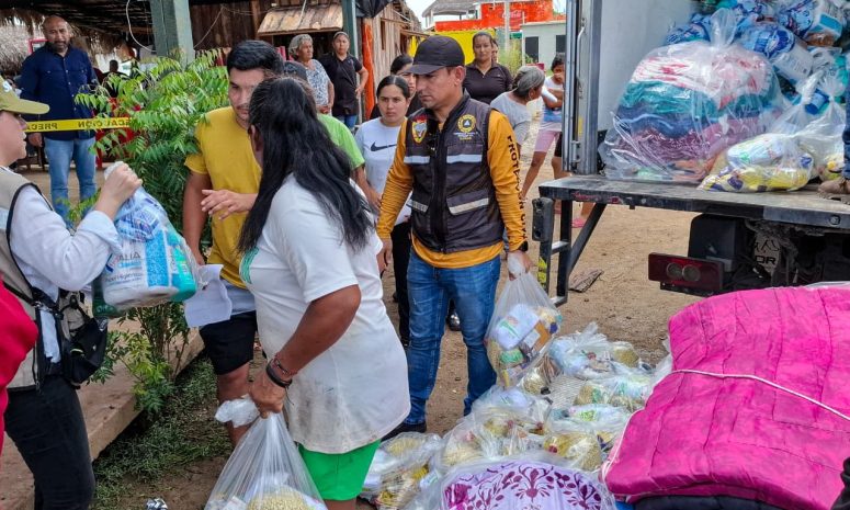 Llevan ayuda a más de 150 familias afectadas por inundaciones en Eldorado