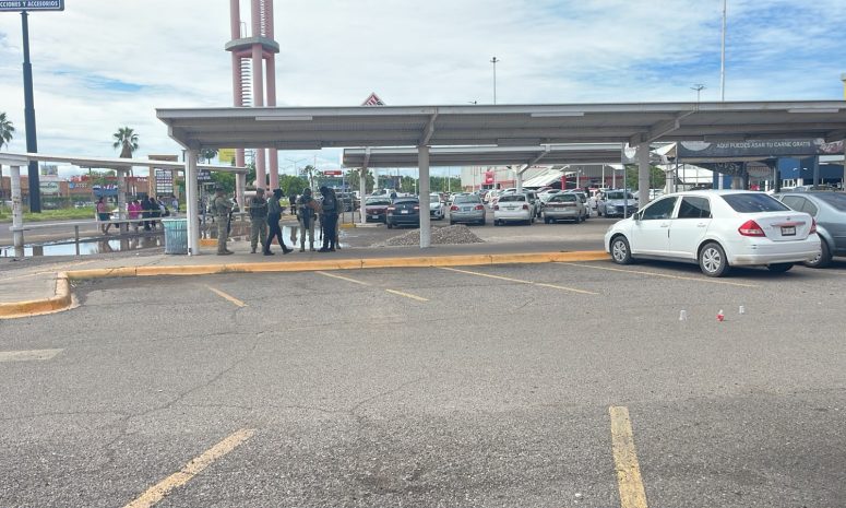 Asesinan a hombre en estacionamiento de Soriana Universitarios en Culiacán