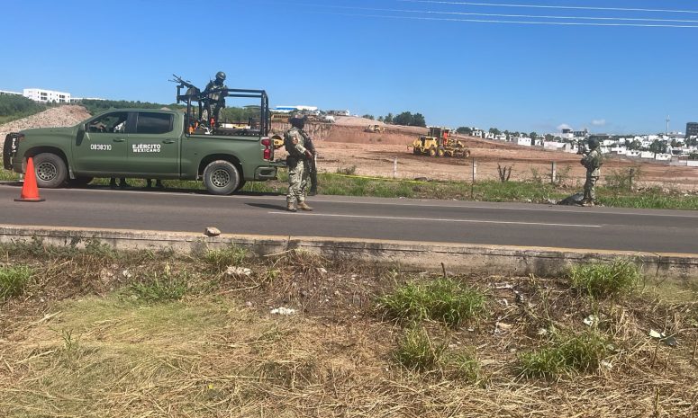 Localizan a hombre asesinado y envuelto en plástico al sur de Culiacán