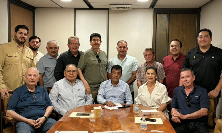 Acuerdan constructores trabajo conjunto con Secretaría de Obras de Sinaloa