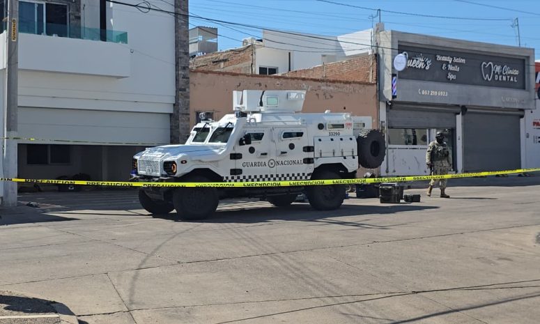 Arriba escuadrón antibombas a vivienda bajo resguardo en Culiacán