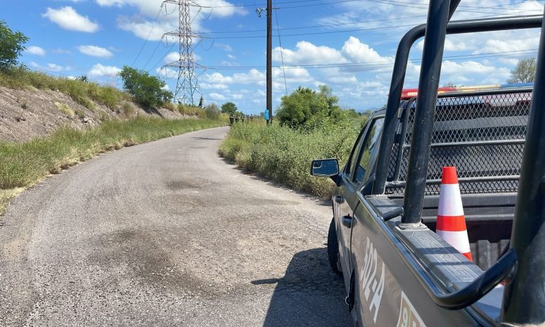 Hallan cadáver envuelto en plástico y cinta canela en Navolato